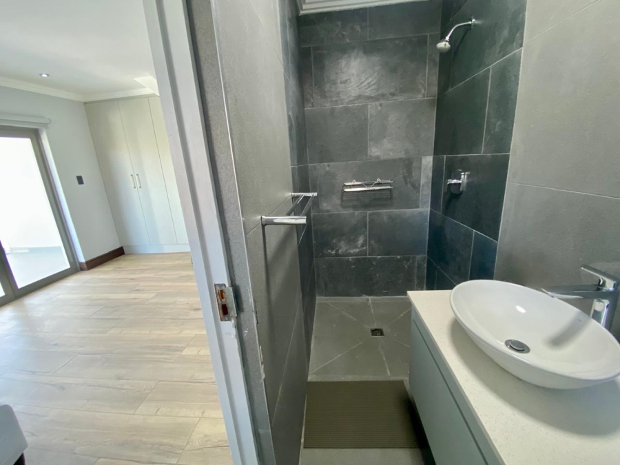 7 Bedroom Property for Sale in Gansbaai Central Western Cape